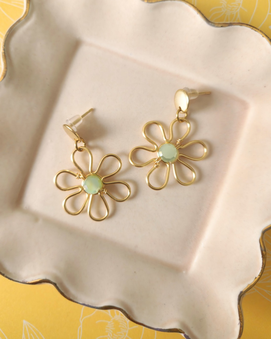 Wire Flower Dangle Earrings